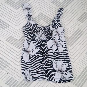 White House Black market tank top size small